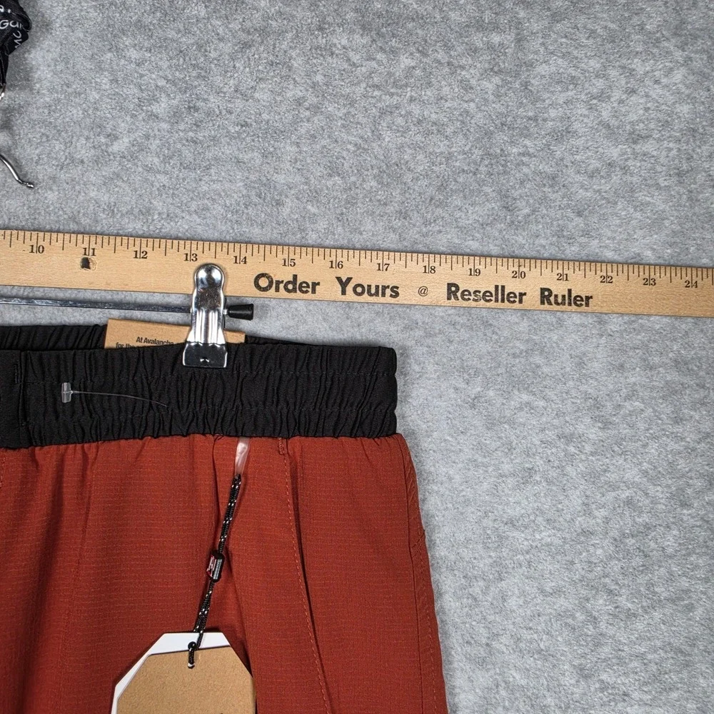 Avalanche Shorts Mens Sz Large Rust Red The Relax Short Brethable Quick Dry NEW